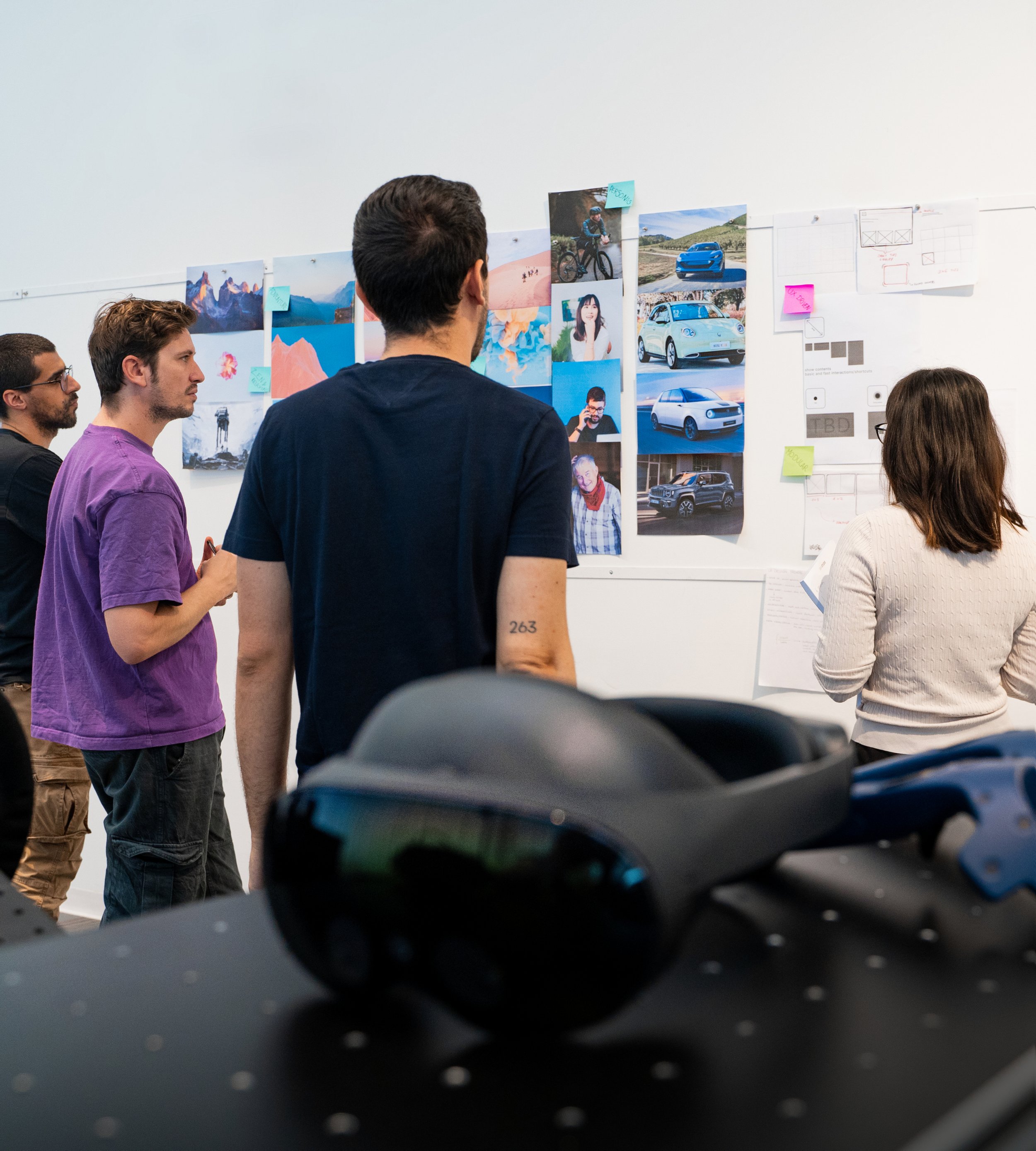 granstudio_ux-research_workshop_HMI-design_13-09-23_mosaic_digital-design_automotive_wall-posters_team_VR.jpg