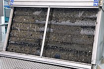 Excellent separation efficiency due to perforated plates