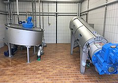 Vohburg WWTP: thickening and dewatering from one source with the HUBER Disc Thickener S-DISC and the HUBER Screw Press Q-PRESS®.