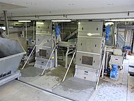 The HUBER Multi-Rake Bar Screen RakeMax® HF with its cranked frame construction is almost indistinguishable from the proven basic RakeMax® machine from the outside.