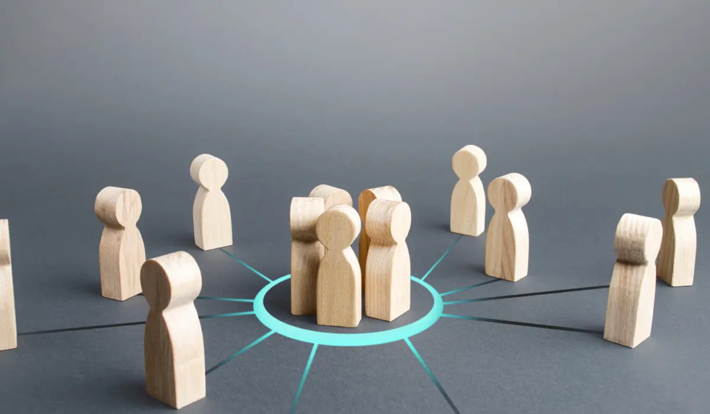 【英语短语】关于 around 你该搞清楚的八个动词短语