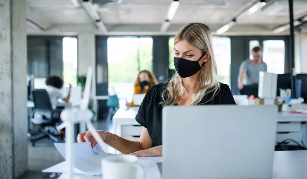 【商务英语】职场必备委婉用语让你指出错误、提出建议又不得罪人！