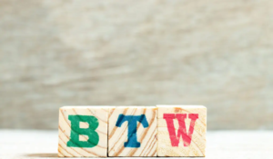 【英语口语】除了"By the way" 还有什么英语说法、用法能表达 "顺带一提" 、 "对了" ？